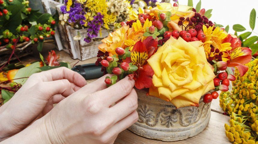 Красивый весенний букет и эко-флористика: 30 фото идей из цветов и природных материалов